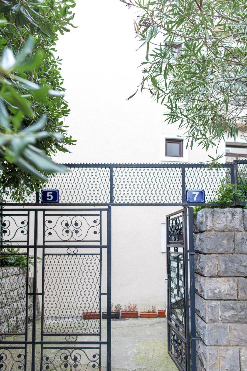 Guest House Mandarina Μπούντβα Εξωτερικό φωτογραφία